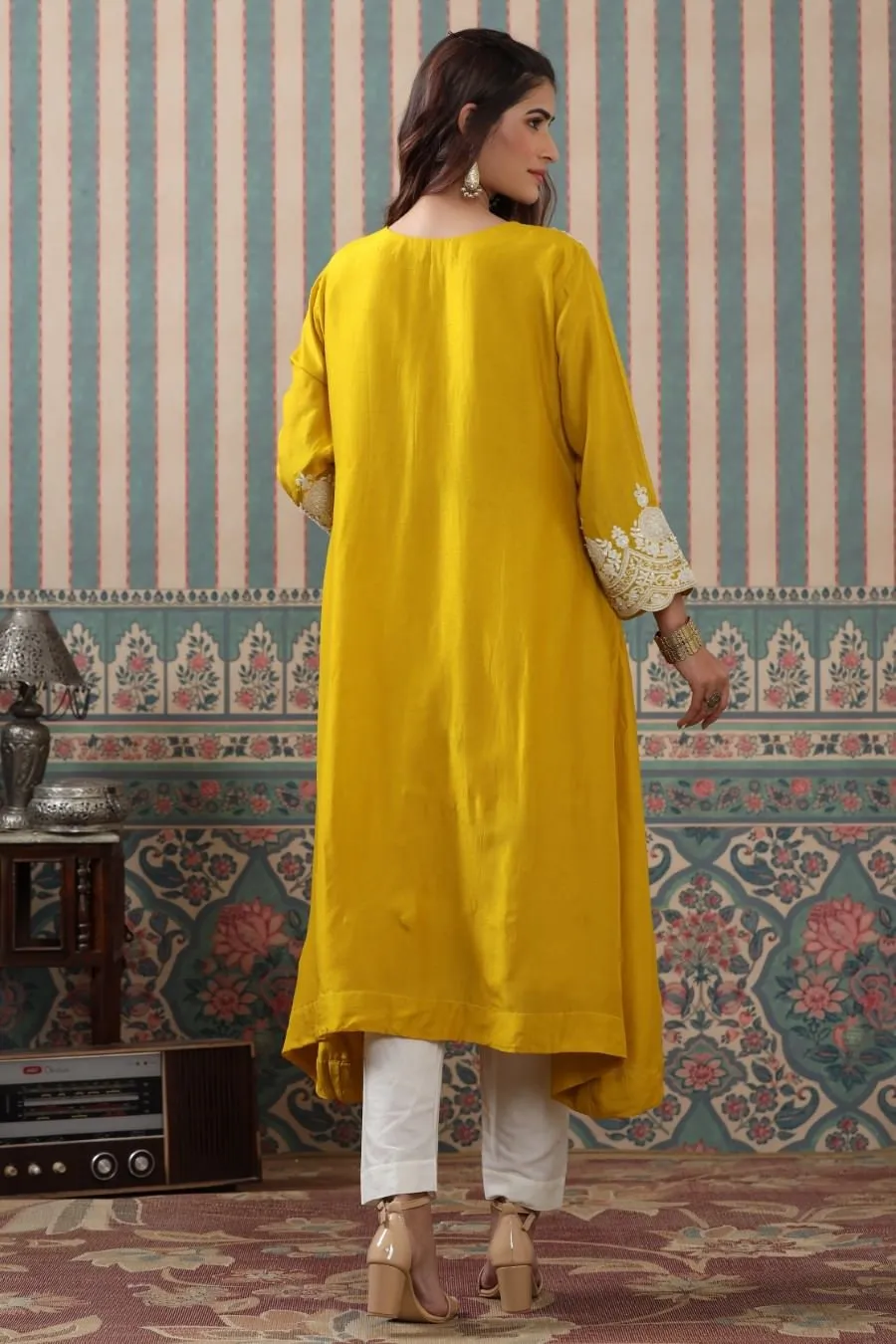 Floral Embroidered Chanderi Silk Asymmetrical Kurta With Pants