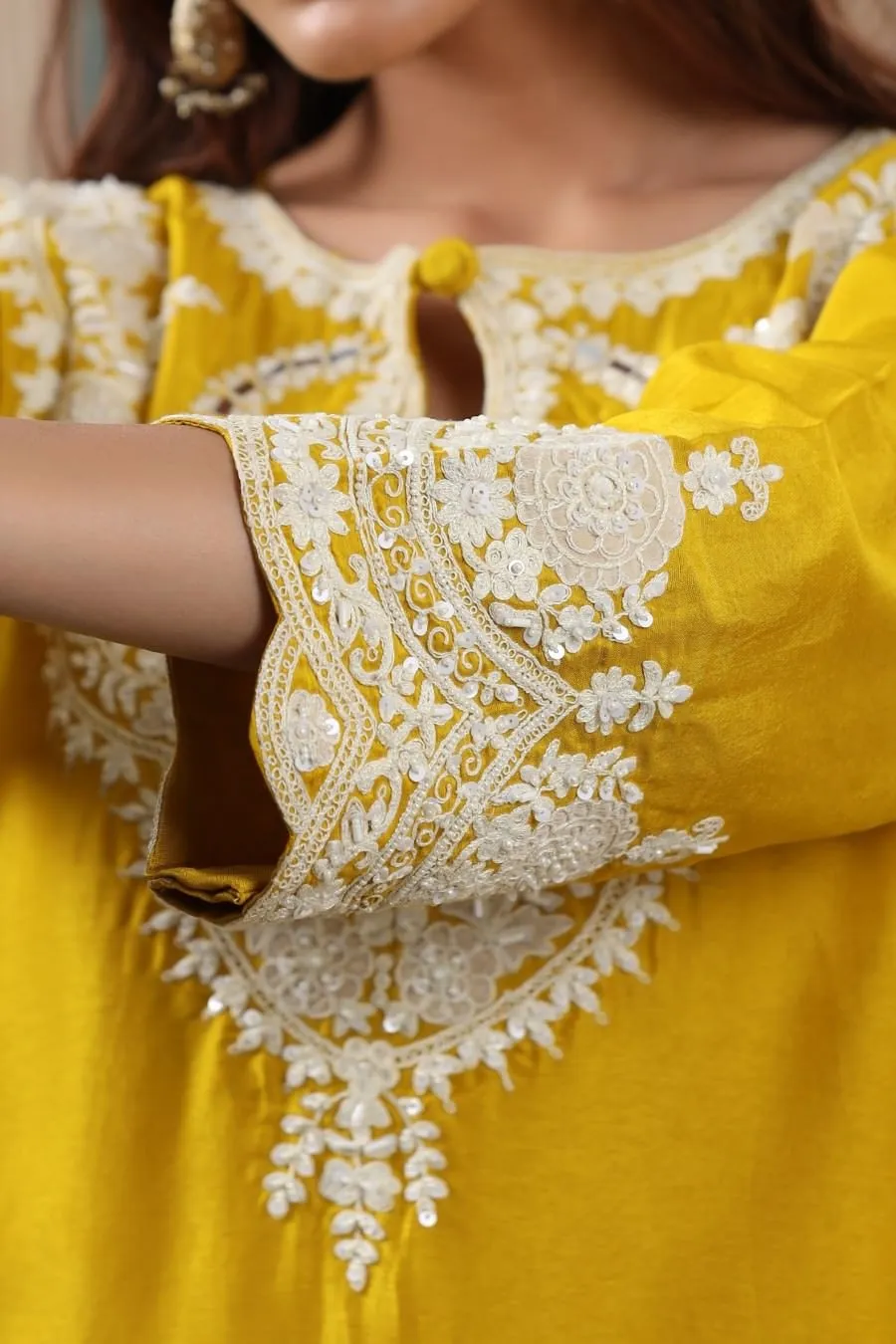 Floral Embroidered Chanderi Silk Asymmetrical Kurta With Pants